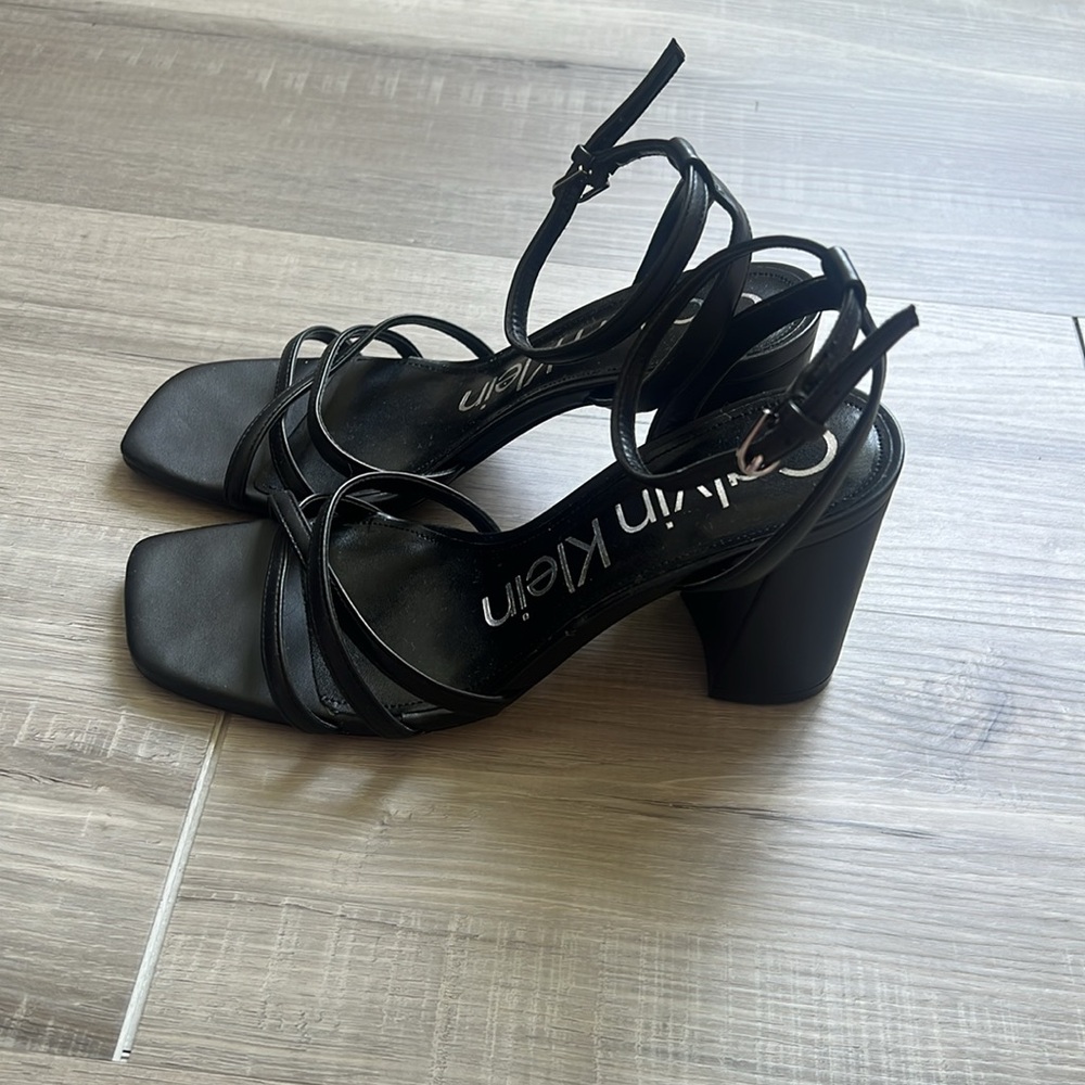Heels - Picture 6 of 8